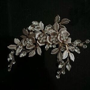 Gold diamond hair clip